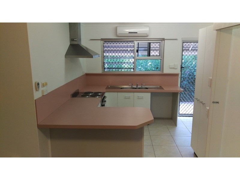 2/44 Carmody Street, Hermit Park QLD 4812