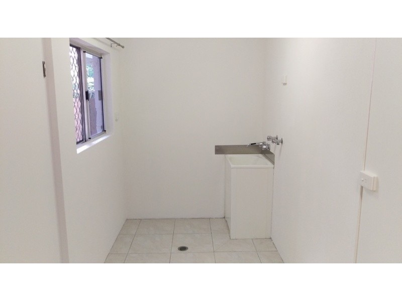 2/44 Carmody Street, Hermit Park QLD 4812