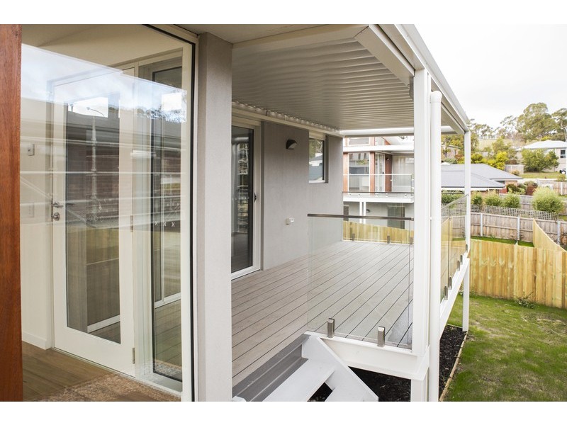 b/3 Dianella Drive, Blackmans Bay TAS 7052