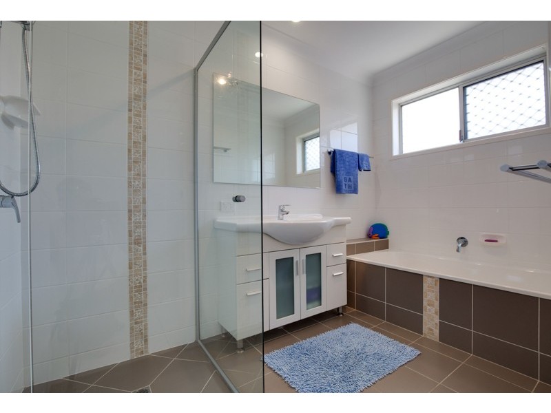 98 Coronation Avenue, Golden Beach QLD 4551