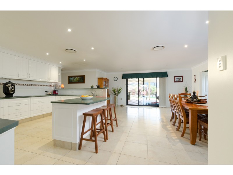 2 Daniel Drive, Warwick QLD 4370