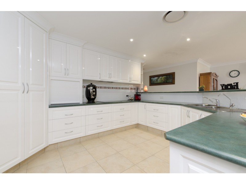 2 Daniel Drive, Warwick QLD 4370