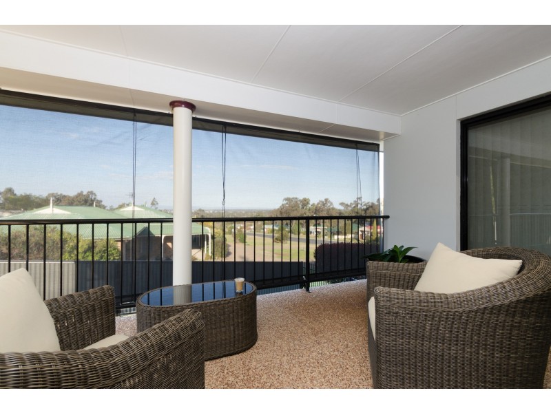 2 Daniel Drive, Warwick QLD 4370