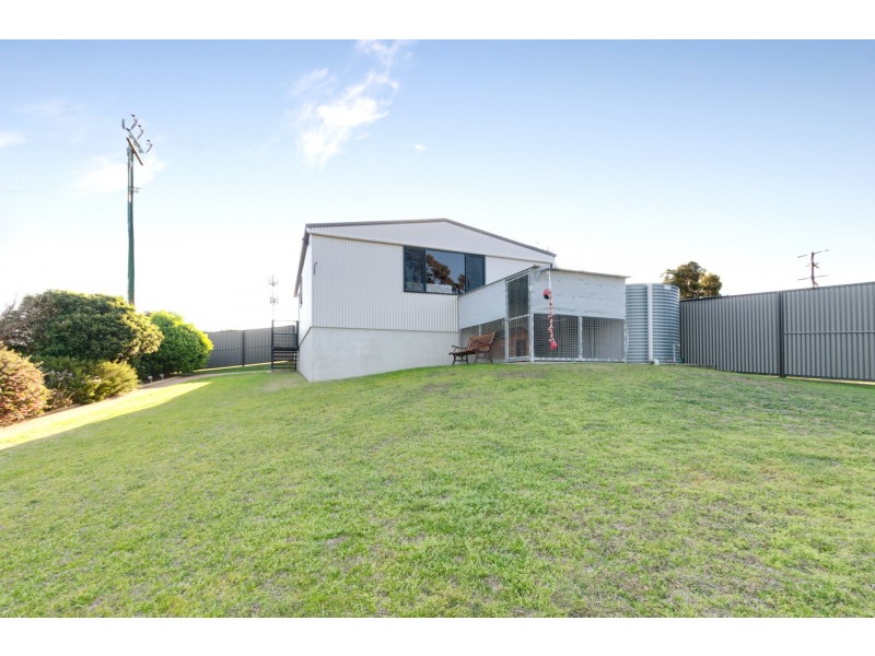 2 Daniel Drive, Warwick QLD 4370