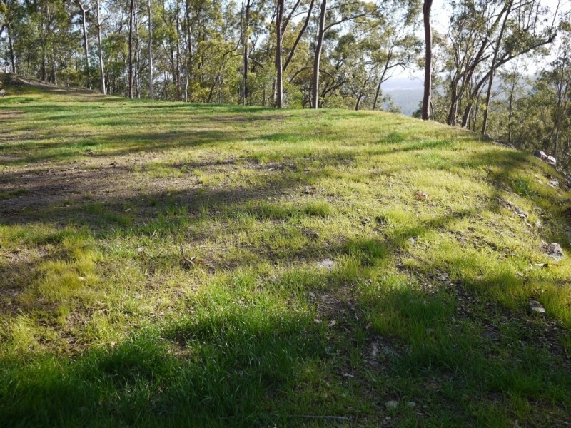 1 McLean Rd Sth, Camp Mountain QLD 4520