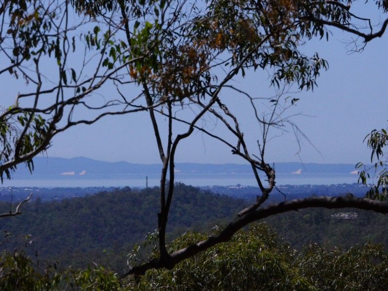 1 McLean Rd Sth, Camp Mountain QLD 4520