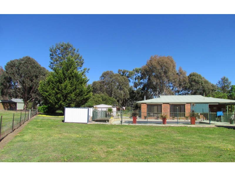 14 Ogilvies Road, Mansfield VIC 3722