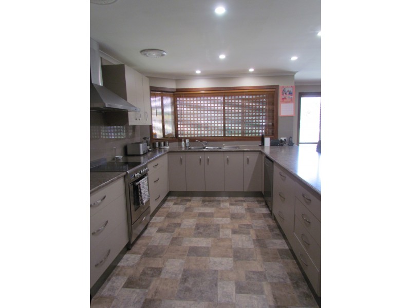 14 Ogilvies Road, Mansfield VIC 3722