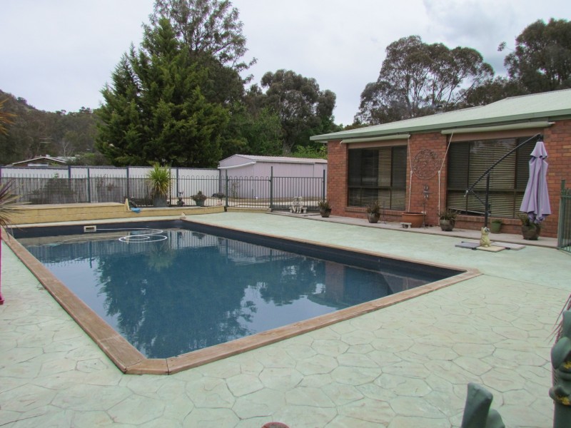 14 Ogilvies Road, Mansfield VIC 3722