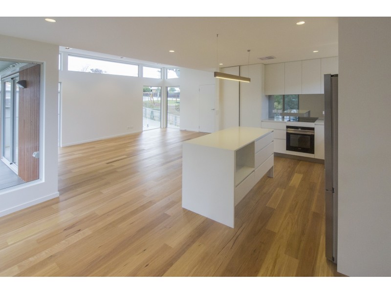 a/3 Dianella Drive, Blackmans Bay TAS 7052
