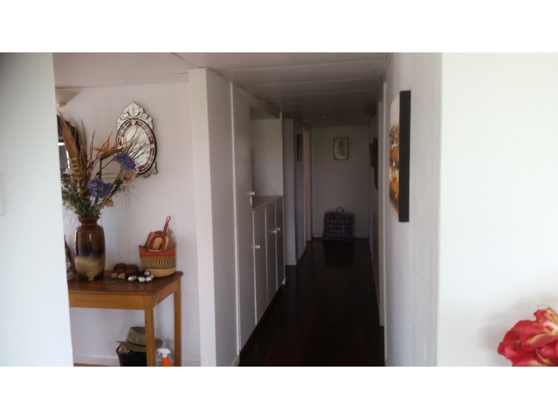 10 Sixth Av, Mount Isa City QLD 4825