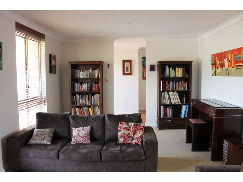 3 Alconbury Rd, Kingsley WA 6026