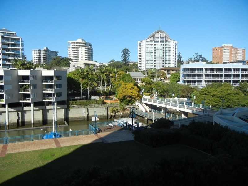 44 Ferry St, Kangaroo Point QLD 4169