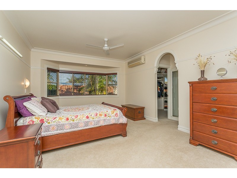 6 Panorama Court, Rural View QLD 4740