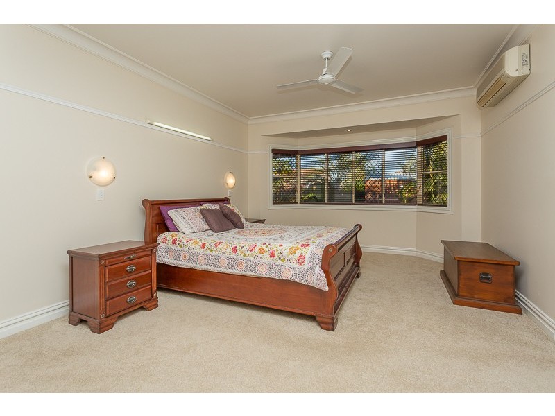 6 Panorama Court, Rural View QLD 4740