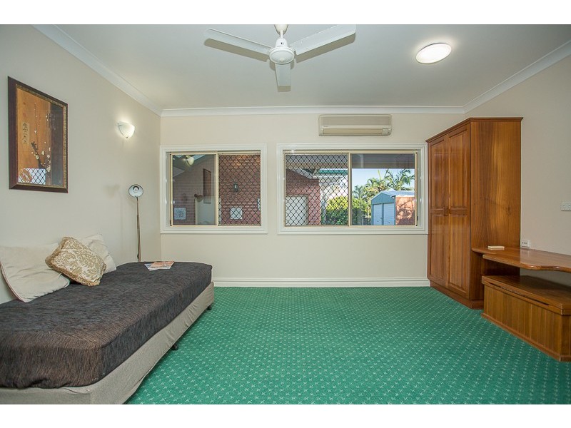 6 Panorama Court, Rural View QLD 4740