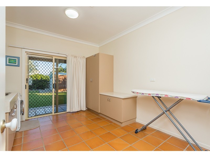 6 Panorama Court, Rural View QLD 4740