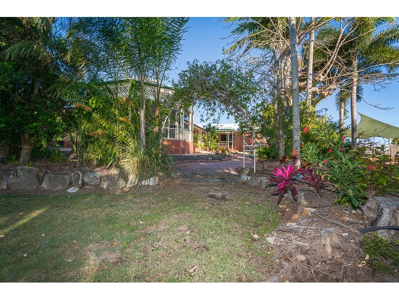 6 Panorama Court, Rural View QLD 4740