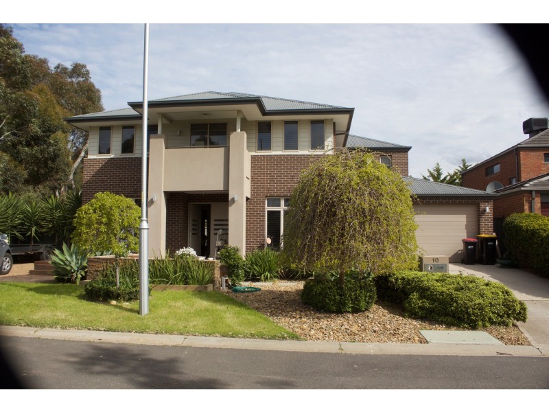10 Errindura Place, Caroline Springs VIC 3023
