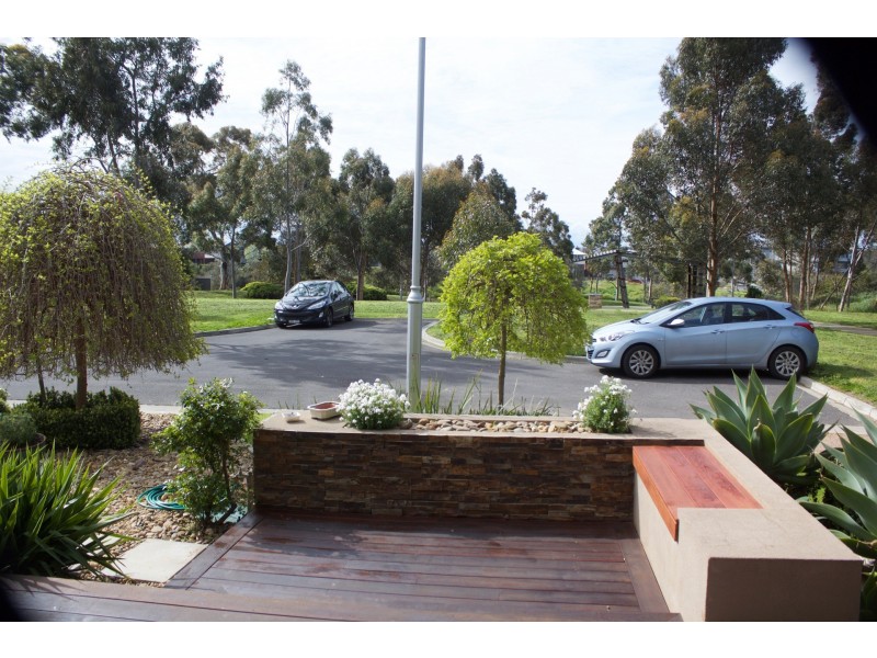 10 Errindura Place, Caroline Springs VIC 3023