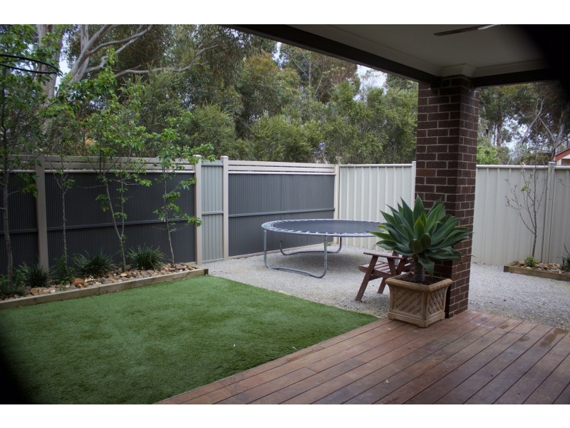 10 Errindura Place, Caroline Springs VIC 3023