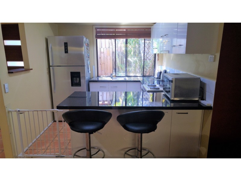 2/52 Botanical Drive, Labrador QLD 4215