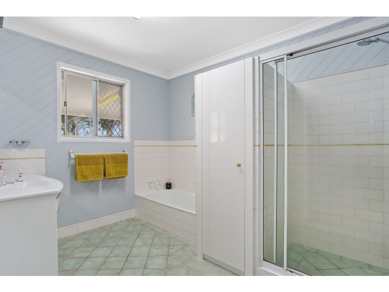 327 Irving Avenue, Frenchville QLD 4701