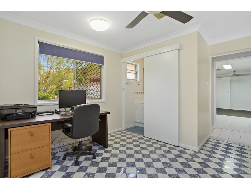 327 Irving Avenue, Frenchville QLD 4701