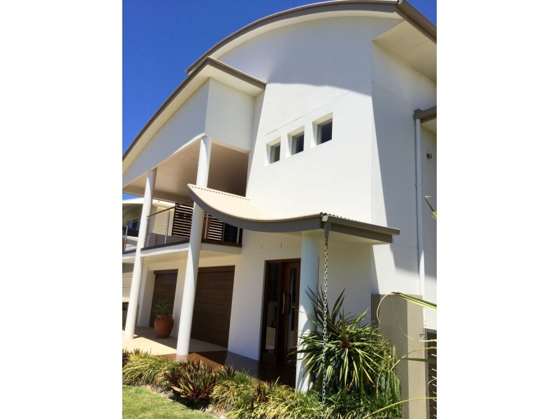 2 Signal St, Emerald Beach NSW 2456