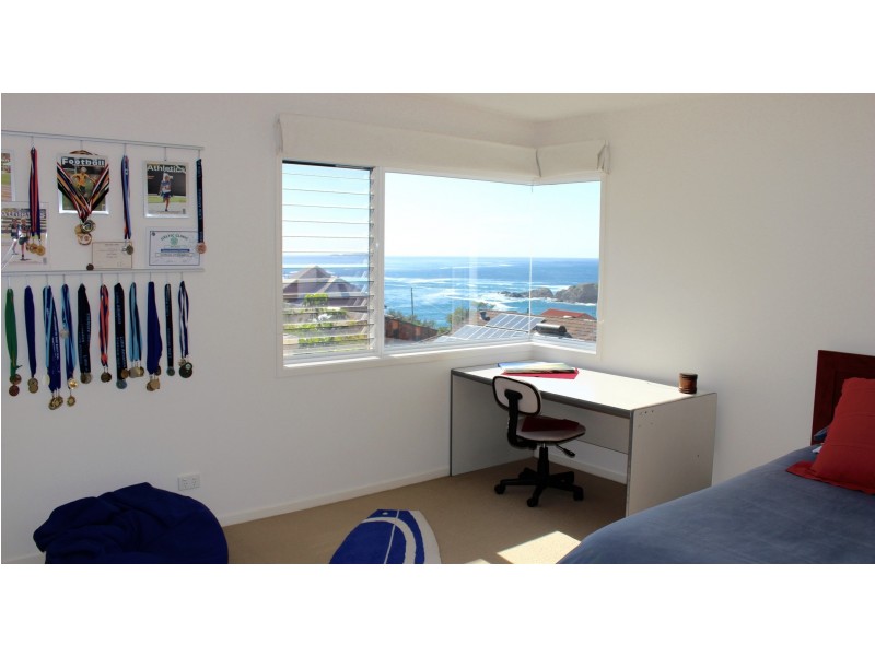 2 Signal St, Emerald Beach NSW 2456