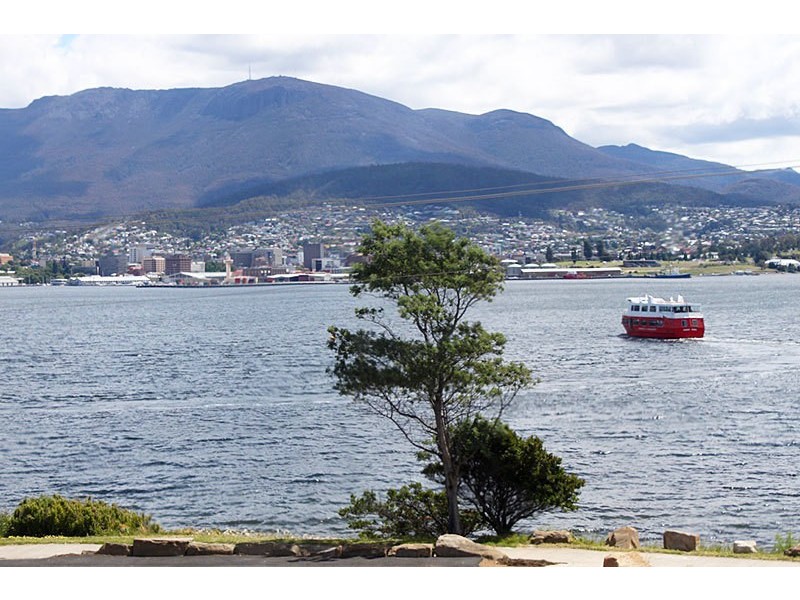 13 Victoria Esplanade, Bellerive TAS 7018