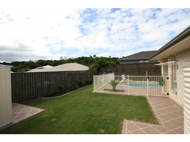 106 Wunburra Circle, Pacific Pines QLD 4211
