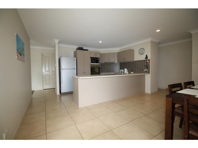 106 Wunburra Circle, Pacific Pines QLD 4211