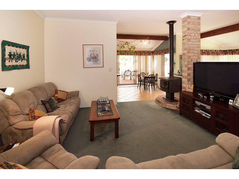 6 Heirisson Retreat, Geographe WA 6280