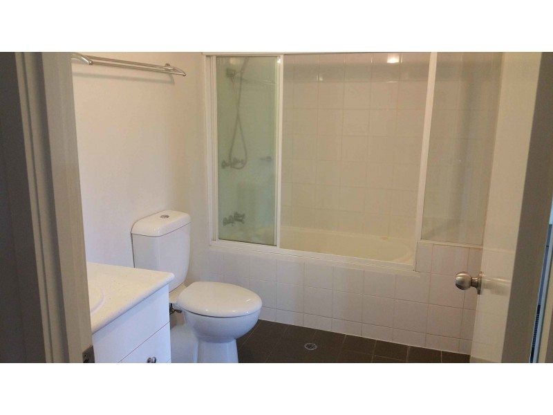 85/300 Sir Fred Schonell Drive, St Lucia QLD 4067