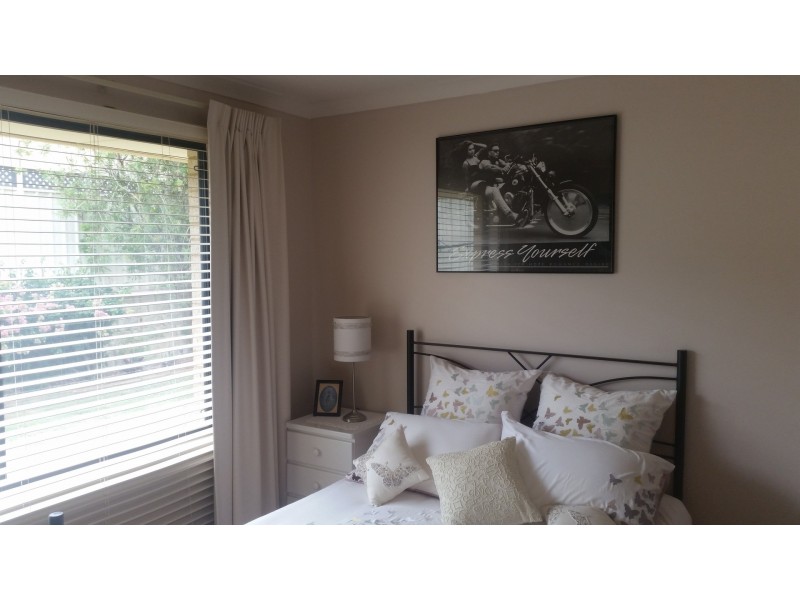 14 Rees Place, Wannanup WA 6210
