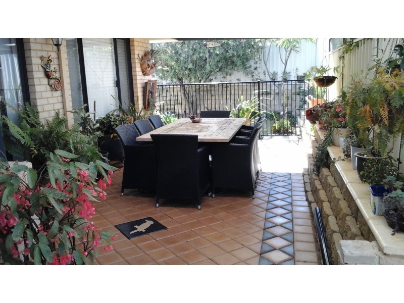 14 Rees Place, Wannanup WA 6210