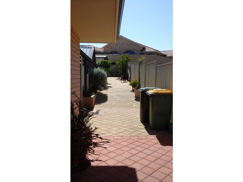 14 Rees Place, Wannanup WA 6210