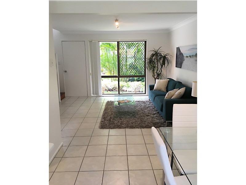 1/10 Sara Street, Ashmore QLD 4214
