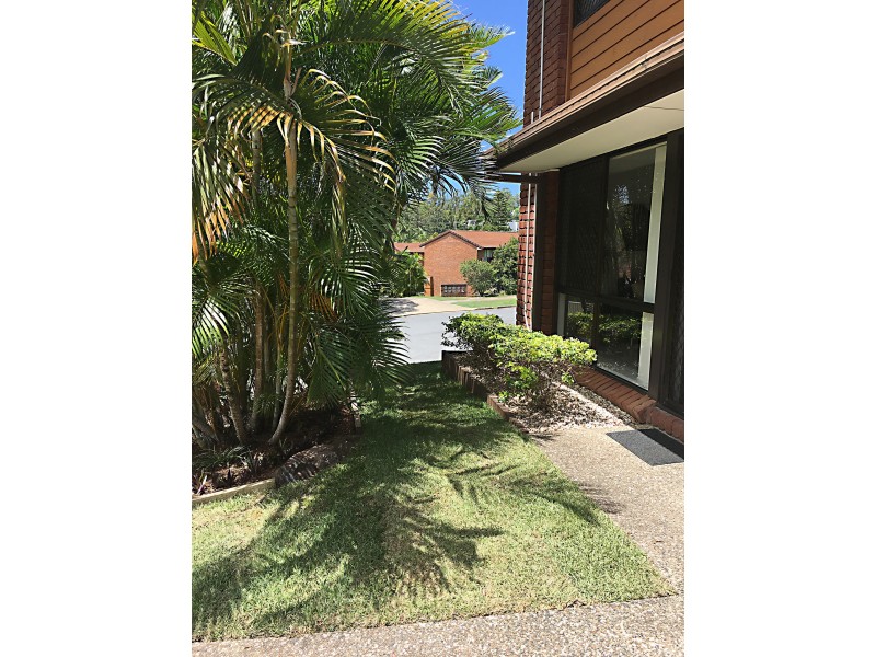 1/10 Sara Street, Ashmore QLD 4214