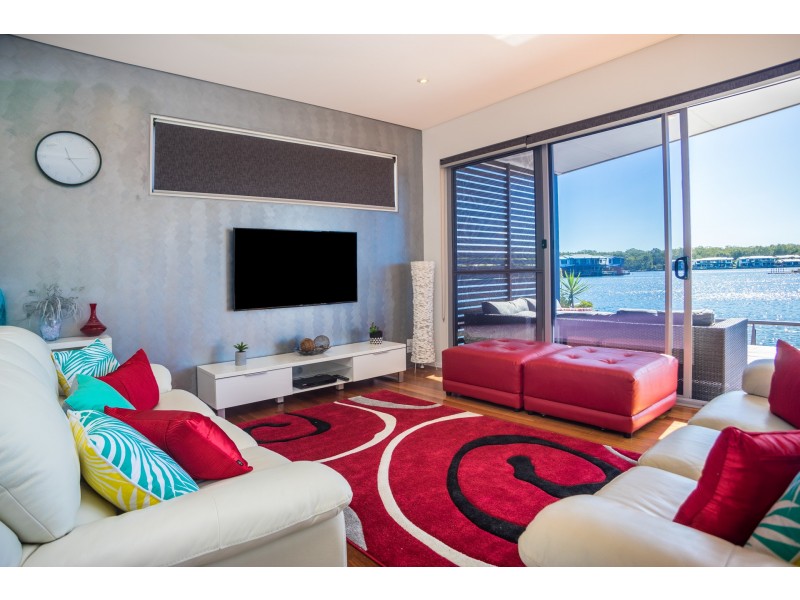 24/181 Lae Drive, Coombabah QLD 4216