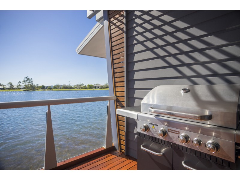 24/181 Lae Drive, Coombabah QLD 4216