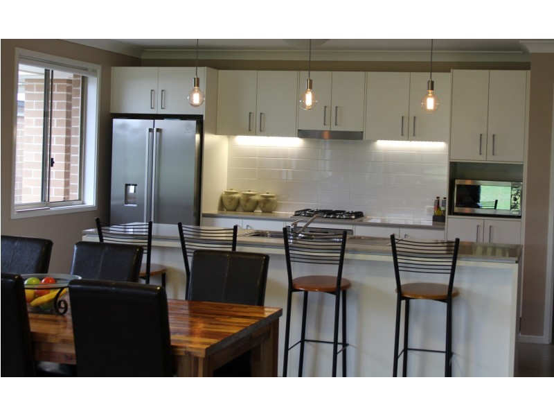 76 Settlement Drive, Wadalba NSW 2259