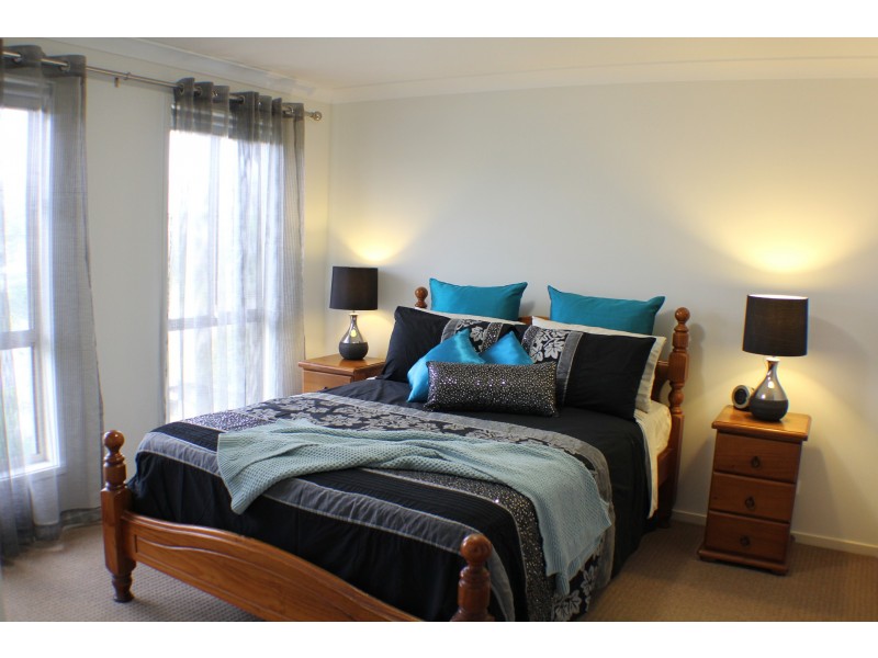 76 Settlement Drive, Wadalba NSW 2259