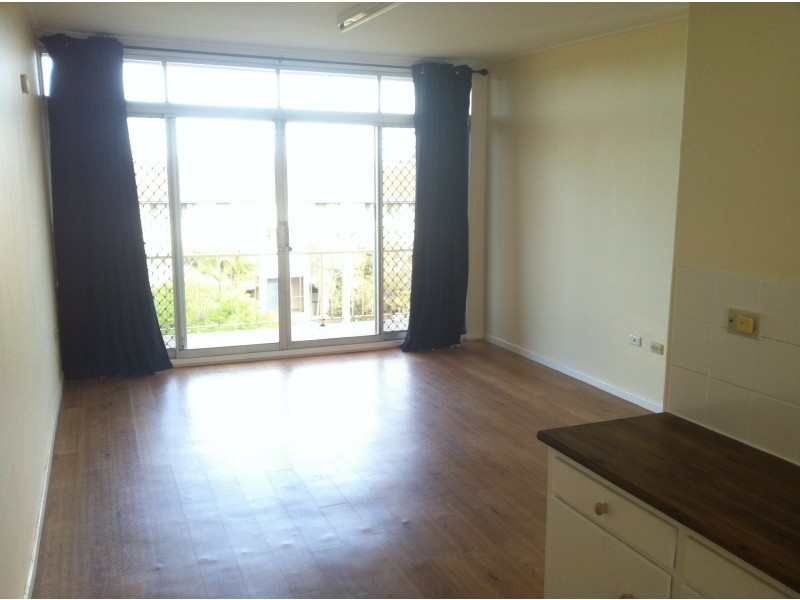 8/15 Castle St, Kedron QLD 4031