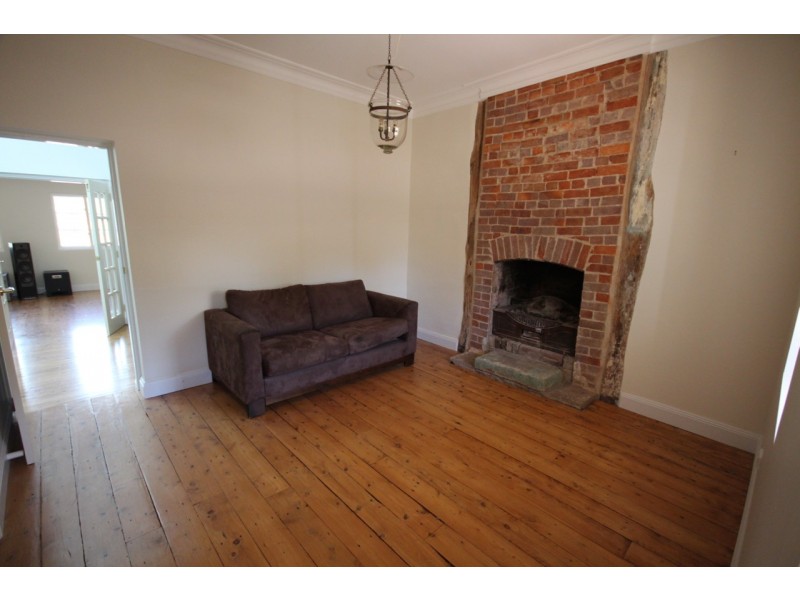 98 Packham Drive, Molong NSW 2866