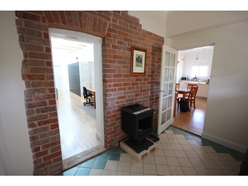 98 Packham Drive, Molong NSW 2866