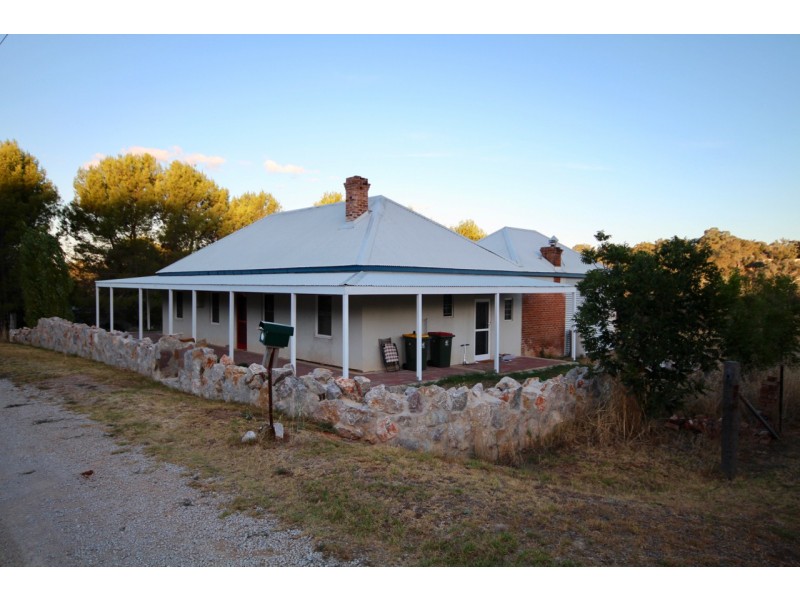 98 Packham Drive, Molong NSW 2866