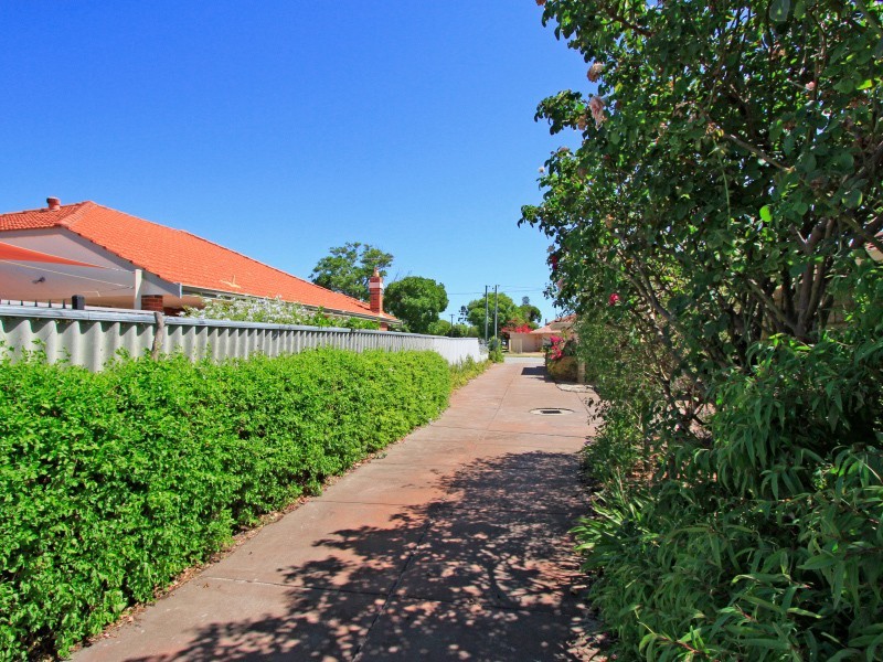 2/58 Raleigh Street, Carlisle WA 6101