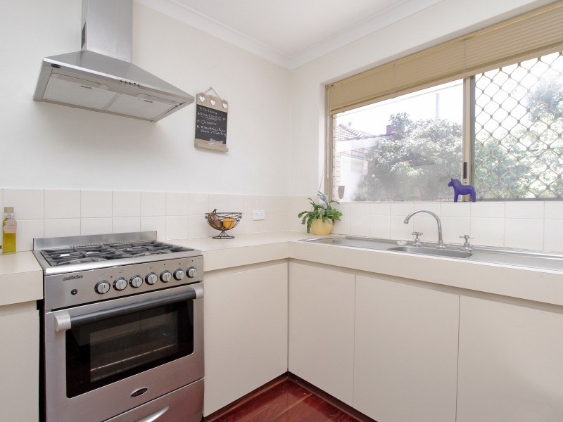 2/58 Raleigh Street, Carlisle WA 6101